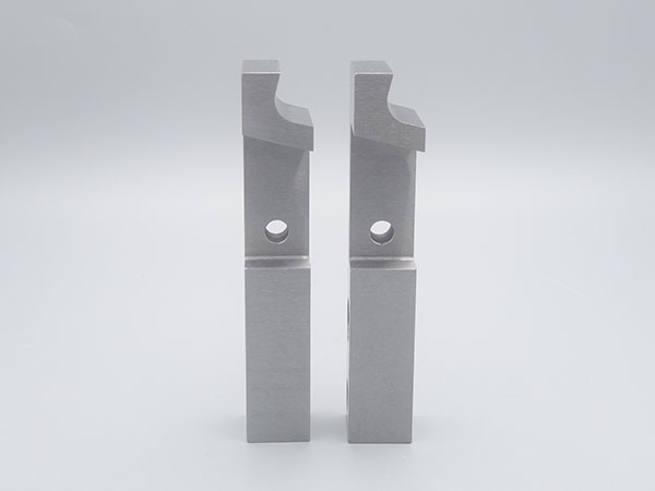 分析光纖龍山精密零件材質如何進行品質鑒別?的圖片 分析光纖龍山精密零件材質如何進行品質鑒別?的圖片